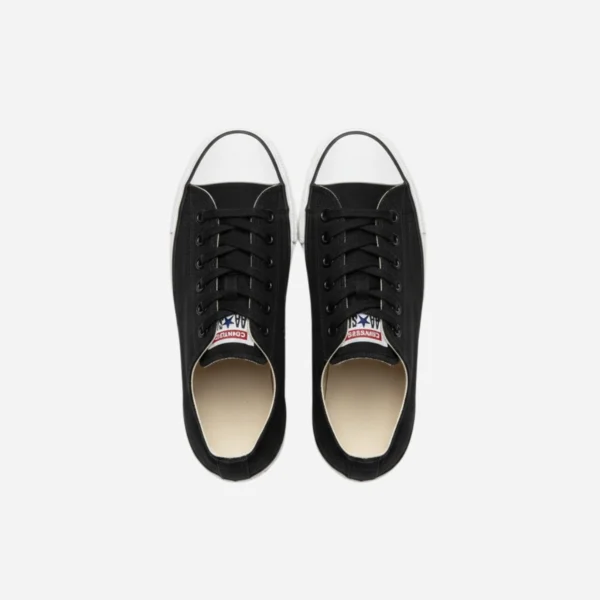 canvas sneaker top