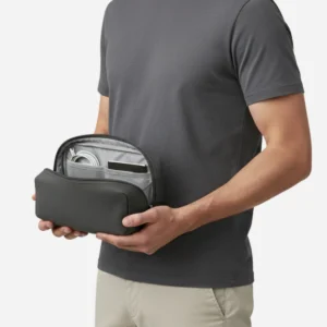 organizer pouch model hand